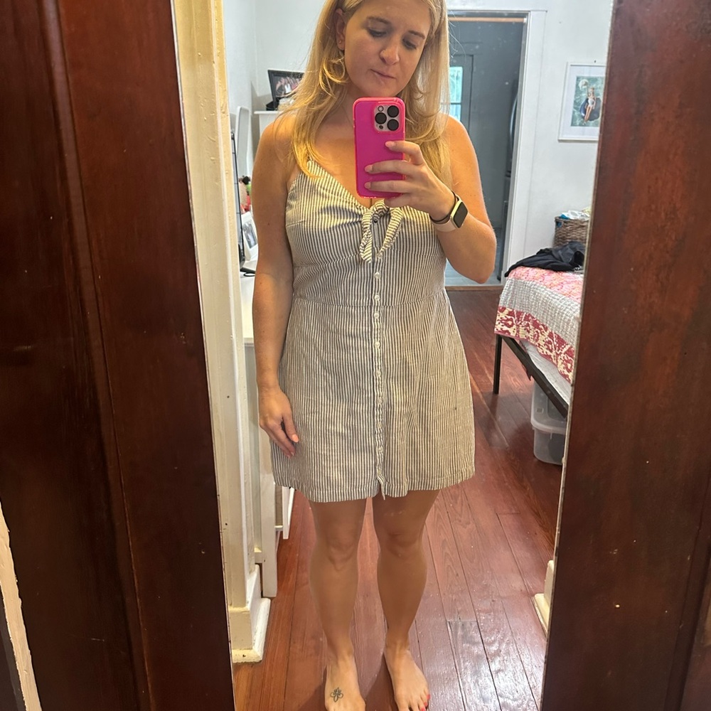 Abercrombie & Fitch Seersucker Mini Dress – Size L Petite